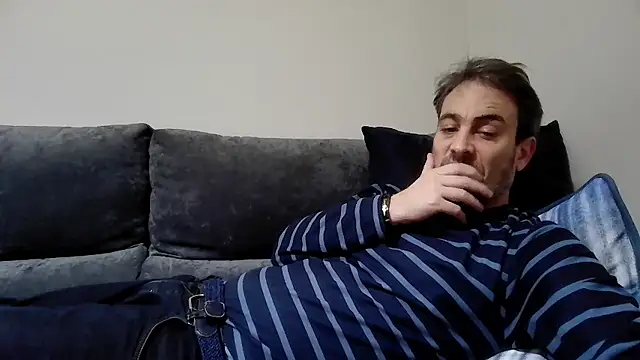 basquehotboy online show from December 5, 2024, 11:40 pm