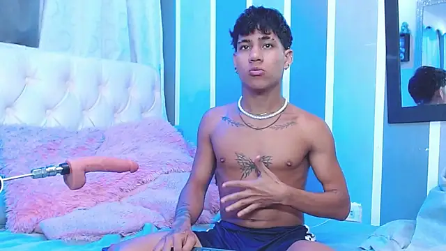 Snapshot of Sexys_Boys_Hot1 chatting on January 15, 2025, 8:41 am Sexys Boys Hot1 online show from January 15, 2025, 8:41 am