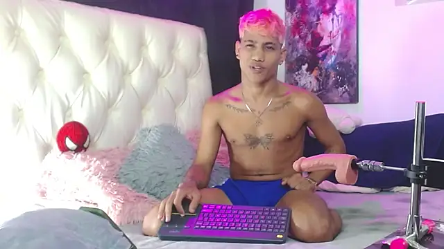 Snapshot of Sexys_Boys_Hot1 chatting on February 6, 2025, 2:44 am Sexys Boys Hot1 online show from February 6, 2025, 2:44 am