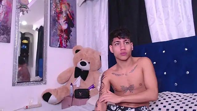 Snapshot of Sexys_Boys_Hot1 chatting on September 28, 2025, 5:13 am Sexys Boys Hot1 online show from September 28, 2025, 5:13 am