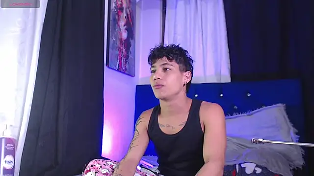 Sexys Boys Hot1 online show from March 8, 2026, 1:03 am