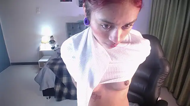 Snapshot of Kat_cute_ chatting on December 29, 2024, 8:55 am Kat cute online show from December 29, 2024, 8:55 am