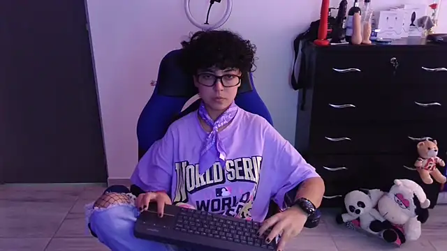 thomascooper7 online show from February 27, 2026, 6:52 pm