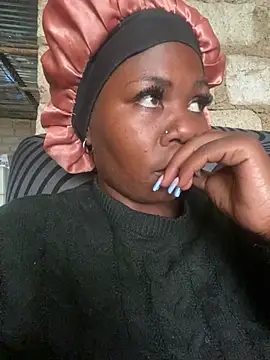 Snapshot of DarkGorgeous chatting on January 17, 2026, 12:21 pm DarkGorgeous online show from January 17, 2026, 12:21 pm