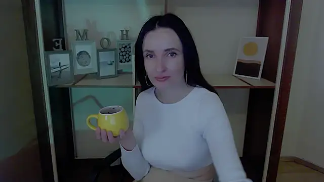 Snapshot of LaimaV_ chatting on September 28, 2025, 8:31 am LaimaV online show from September 28, 2025, 8:31 am