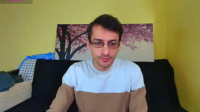 HungEddy online show from December 3, 2025, 2:37 pm