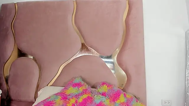 Sofia-candyht online show from March 18, 2026, 8:23 pm