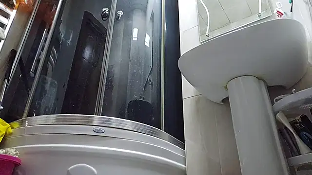 AlejandraDelaney online show from December 11, 2024, 1:37 am