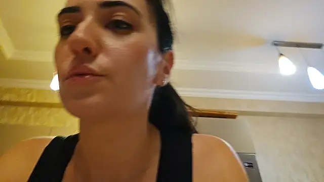 AlejandraDelaney online show from December 26, 2024, 2:59 pm