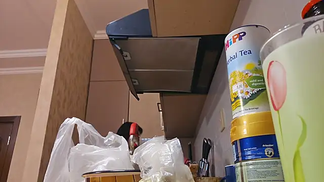 AlejandraDelaney online show from January 17, 2025, 2:18 pm