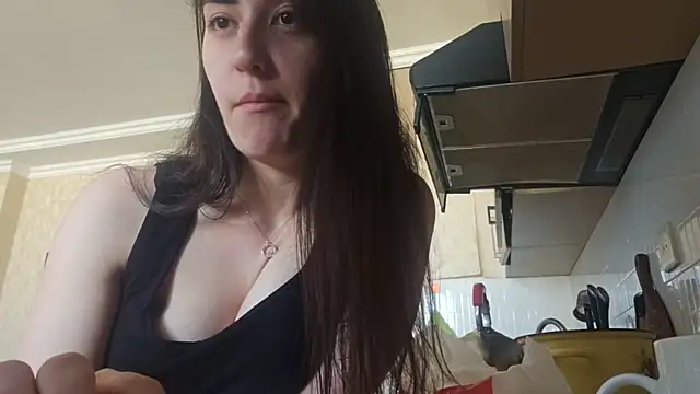 AlejandraDelaney online show from April 3, 2026, 12:58 pm