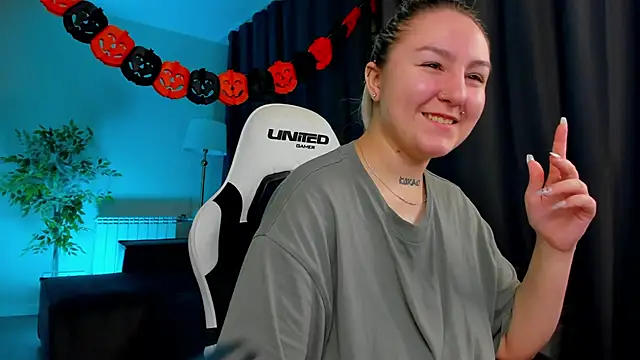 Snapshot of Debbie_Taylor chatting on October 31, 2025, 3:02 pm Debbie Taylor online show from October 31, 2025, 3:02 pm