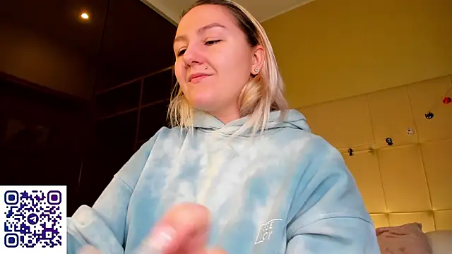 Snapshot of Debbie_Taylor chatting on November 7, 2025, 5:13 pm Debbie Taylor online show from November 7, 2025, 5:13 pm