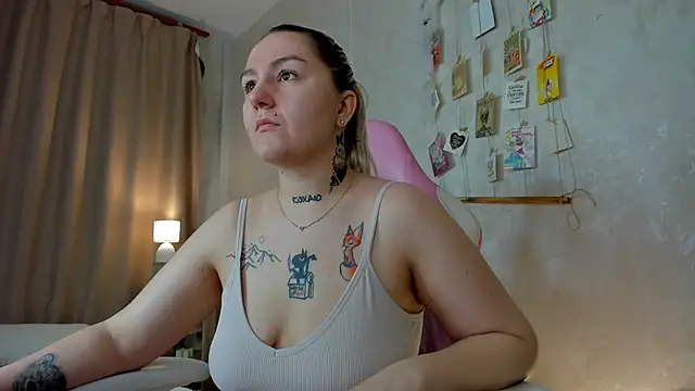 Snapshot of Debbie_Taylor chatting on November 20, 2025, 5:45 pm Debbie Taylor online show from November 20, 2025, 5:45 pm