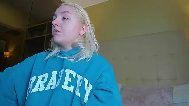 Snapshot of Debbie_Taylor chatting on December 2, 2025, 6:58 pm Debbie Taylor online show from December 2, 2025, 6:58 pm