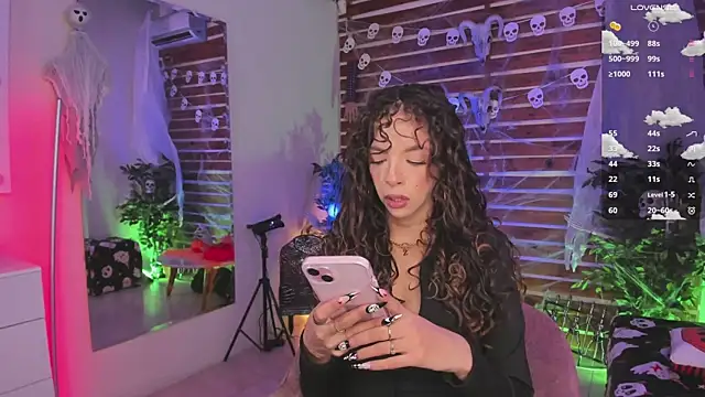 Sapphire Venuss online show from October 20, 2025, 1:39 am