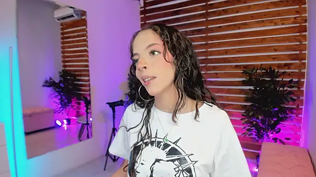 Sapphire Venuss online show from February 7, 2026, 12:25 am