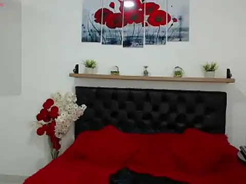 lily f00x online show from January 12, 2025, 5:13 am