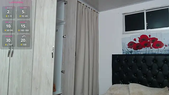 lily f00x online show from April 21, 2026, 12:33 pm