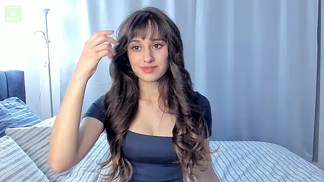 erika hoiree online show from February 20, 2026, 4:09 am