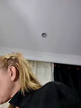 issa soto  online show from March 25, 2026, 11:33 pm