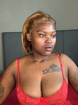 Snapshot of ThickPearlx23 chatting on July 20, 2026, 1:57 pm ThickPearlx23 online show from July 20, 2026, 1:57 pm