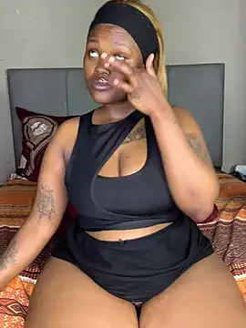 Snapshot of ThickPearlx23 chatting on July 28, 2026, 7:39 pm ThickPearlx23 online show from July 28, 2026, 7:39 pm
