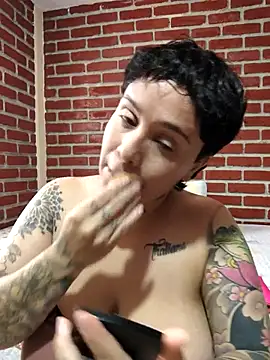 KatInk online show from November 30, 2025, 6:01 pm