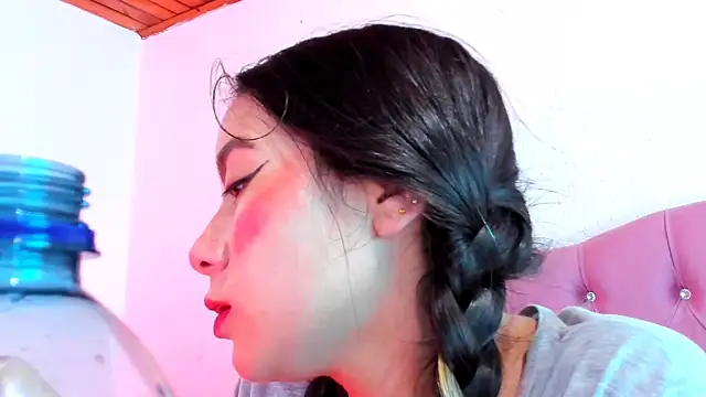 teffy lee online show from December 20, 2024, 8:01 pm