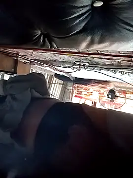 Snapshot of yovana13 chatting on October 22, 2025, 9:25 pm yovana13 online show from October 22, 2025, 9:25 pm