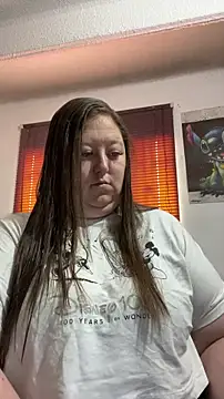 Chloee ep online show from December 19, 2025, 5:09 pm