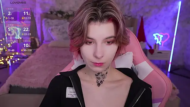 HaylaAmber online show from December 17, 2024, 6:56 am