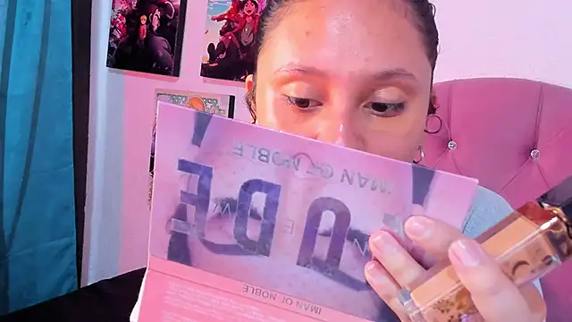 Mila nixon02 online show from September 20, 2025, 5:25 pm