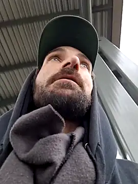 Snapshot of SlammyDjr chatting on February 17, 2025, 10:58 pm SlammyDjr online show from February 17, 2025, 10:58 pm