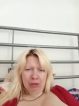 Snapshot of Lauri_scherri chatting on June 7, 2026, 12:20 pm Lauri scherri online show from June 7, 2026, 12:20 pm