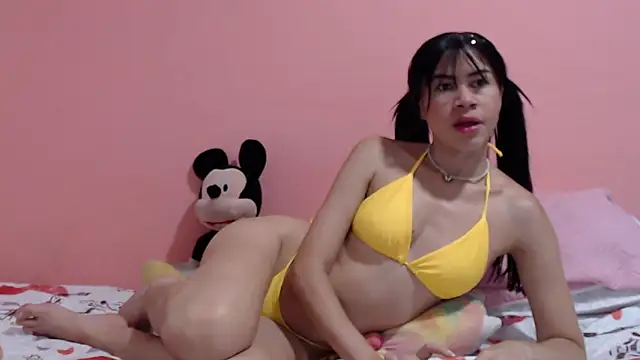 Snapshot of Vicky_Love_ chatting on November 8, 2025, 1:44 pm Vicky Love online show from November 8, 2025, 1:44 pm