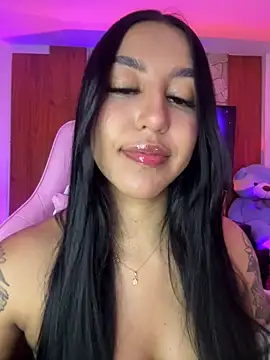 Tamara Roberts1 online show from March 25, 2026, 1:33 am