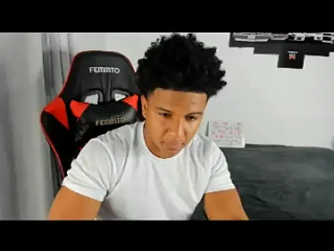 Snapshot of May_Dylan1 chatting on November 27, 2025, 3:19 am May Dylan1 online show from November 27, 2025, 3:19 am