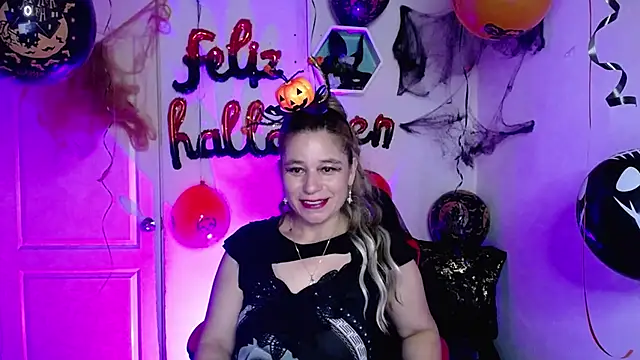 AuroraRojas online show from October 21, 2025, 2:34 am