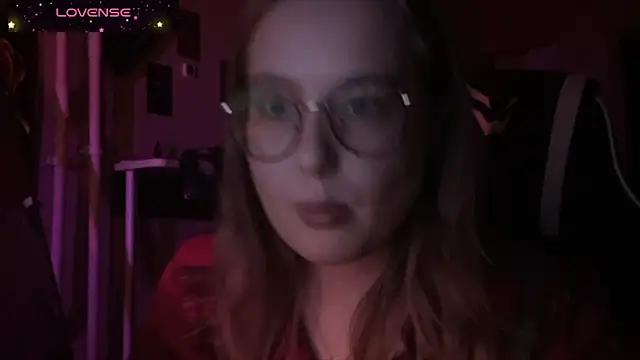 JacyWinslat online show from November 12, 2025, 7:46 pm