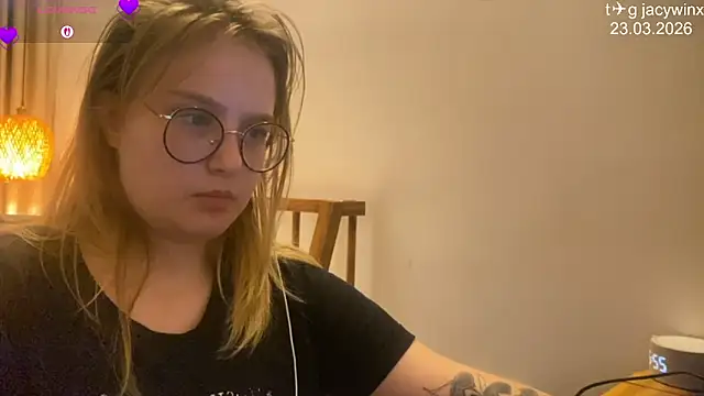 JacyWinslat online show from March 23, 2026, 3:27 pm