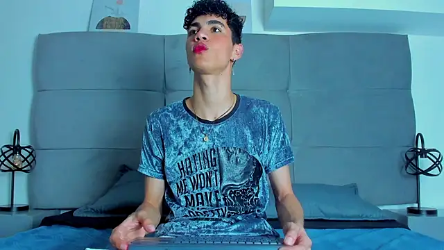 NeoRaptis online show from March 7, 2025, 8:22 pm