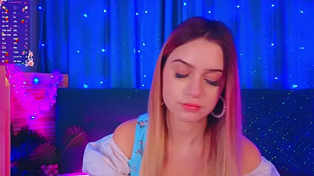 AlinaWalters online show from December 14, 2025, 8:35 pm