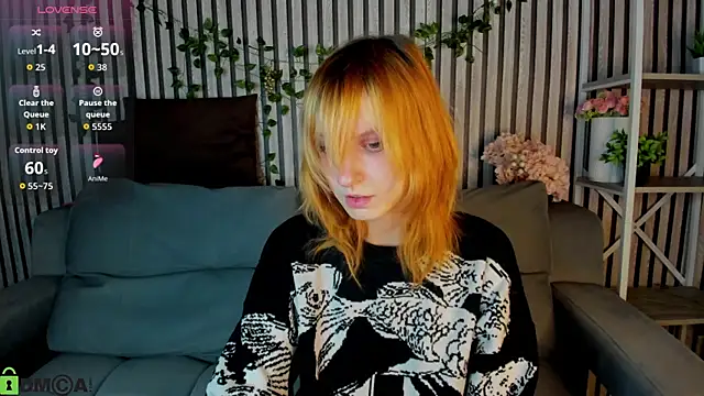 Snapshot of Little_Chips chatting on February 18, 2026, 5:20 pm Little Chips online show from February 18, 2026, 5:20 pm