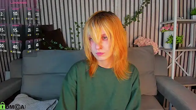 Snapshot of Little_Chips chatting on February 22, 2026, 5:22 pm Little Chips online show from February 22, 2026, 5:22 pm