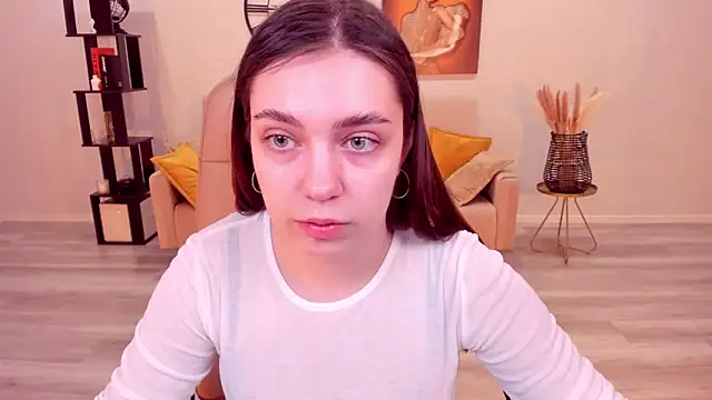 DaniellaLovely online show from February 27, 2026, 8:14 am