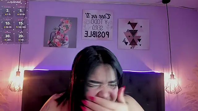 KRYSTENMOON online show from April 27, 2026, 2:04 pm