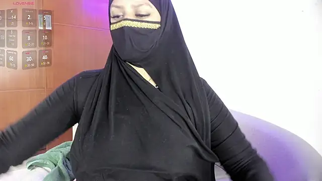 Snapshot of zully_01 chatting on January 11, 2026, 1:38 pm zully 01 online show from January 11, 2026, 1:38 pm