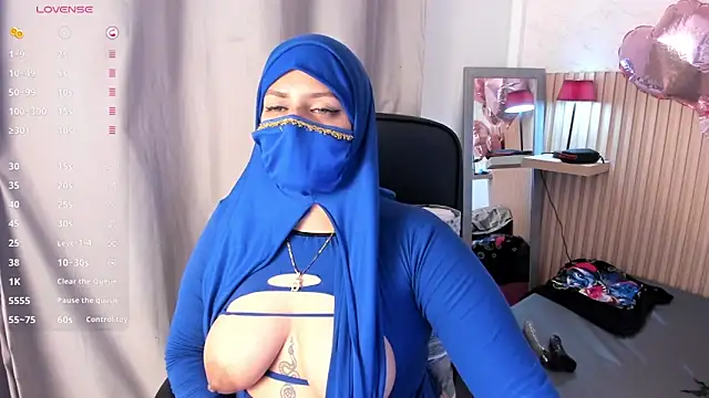 Snapshot of zully_01 chatting on February 25, 2026, 12:59 pm zully 01 online show from February 25, 2026, 12:59 pm