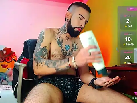 Snapshot of Diilanhott chatting on December 18, 2024, 10:13 pm Diilanhott online show from December 18, 2024, 10:13 pm